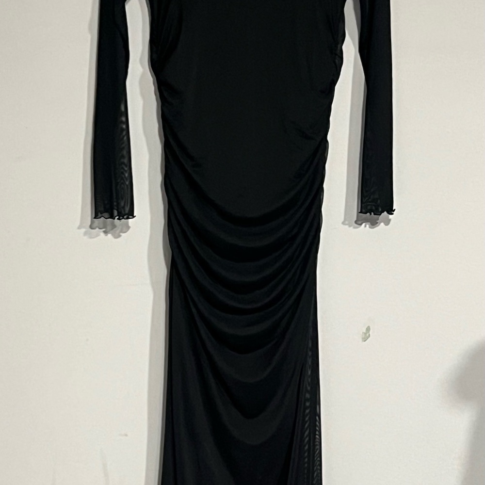 Chic Black Long Sleeve Dress. CAJA. # 1